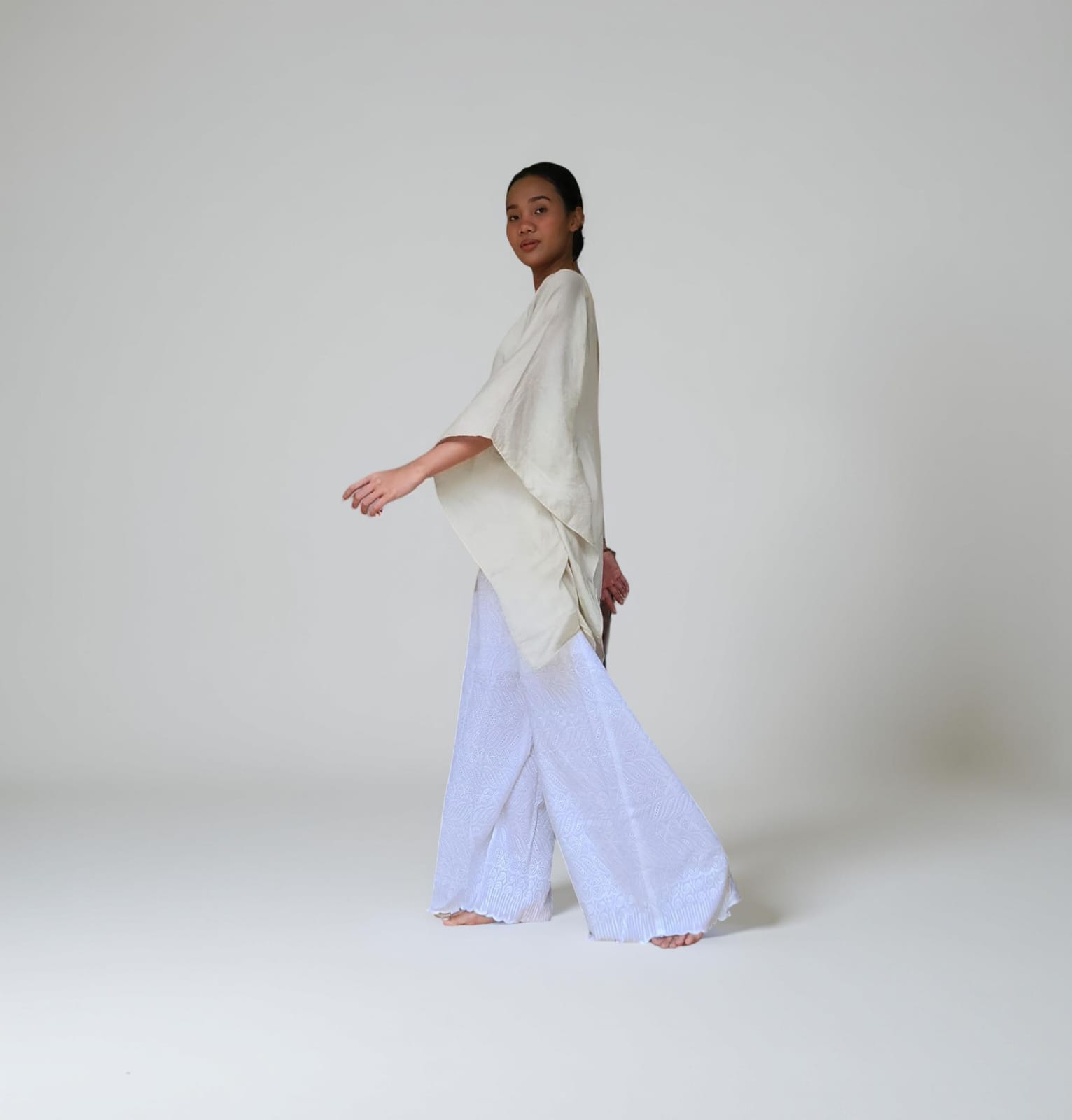 "Flamboyan" Embroidered Cotton Pants