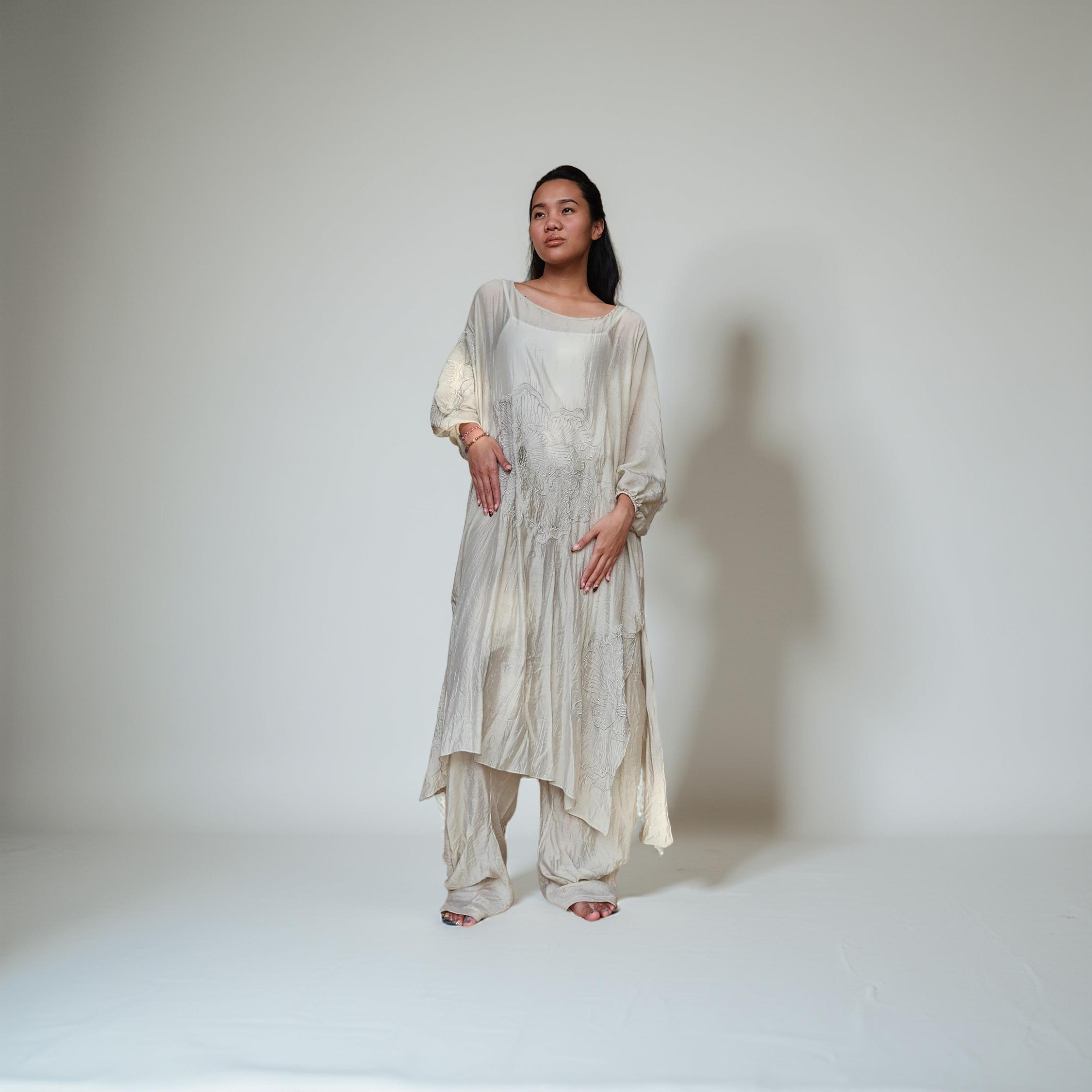 "Nusa Indah" One Set